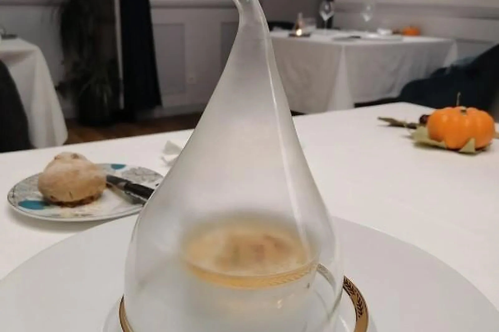 Cafés et Restaurants, RESTAURANTS - BESANCON (DOUBS) : LA TABLE DE CYRILLE