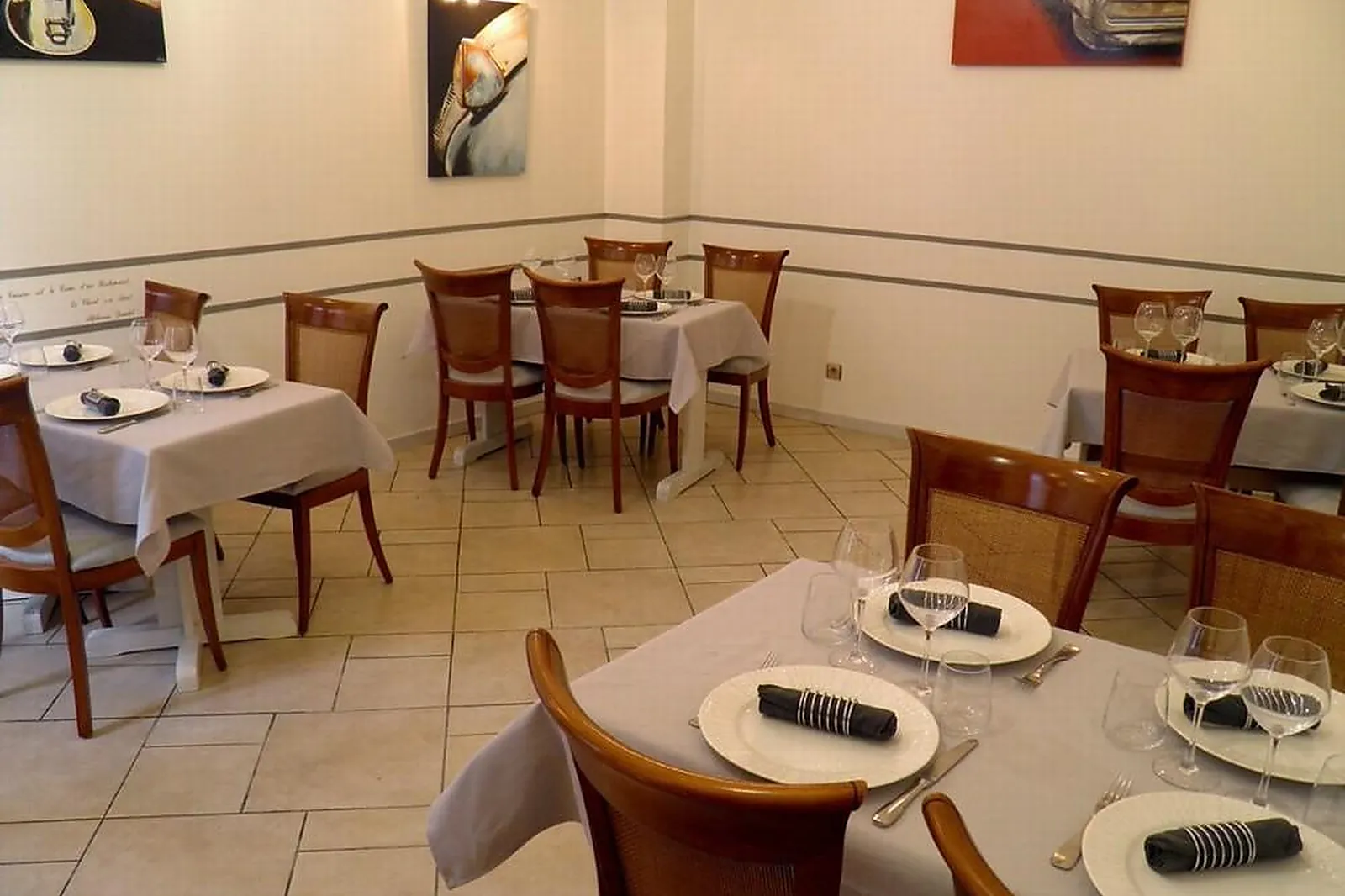 Cafés et Restaurants, RESTAURANTS - BESANCON (DOUBS) : LA TABLE DE CYRILLE