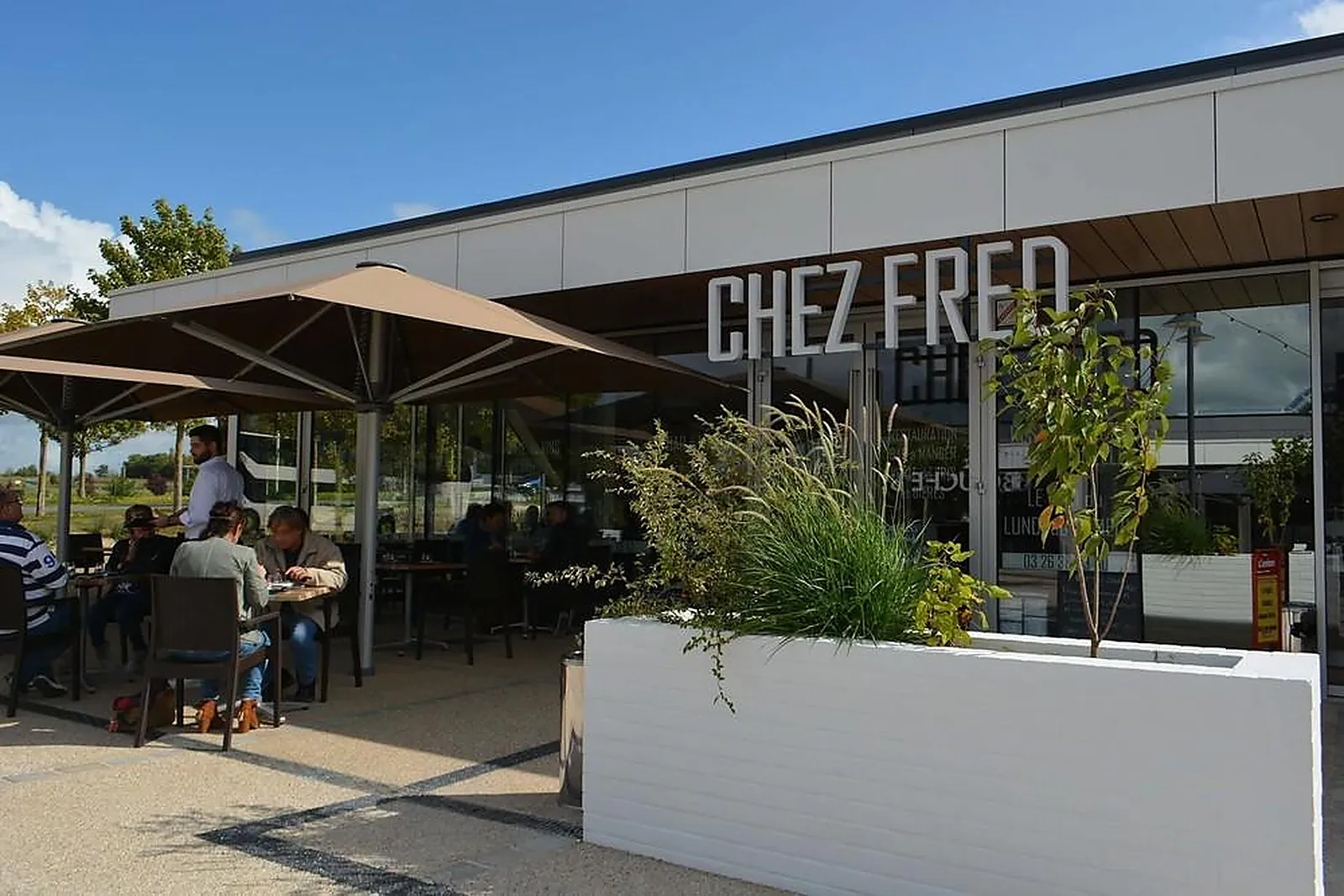 Cafés et Restaurants, RESTAURANTS - BEZANNES (MARNE) : CHEZ FRED RESTAURANT