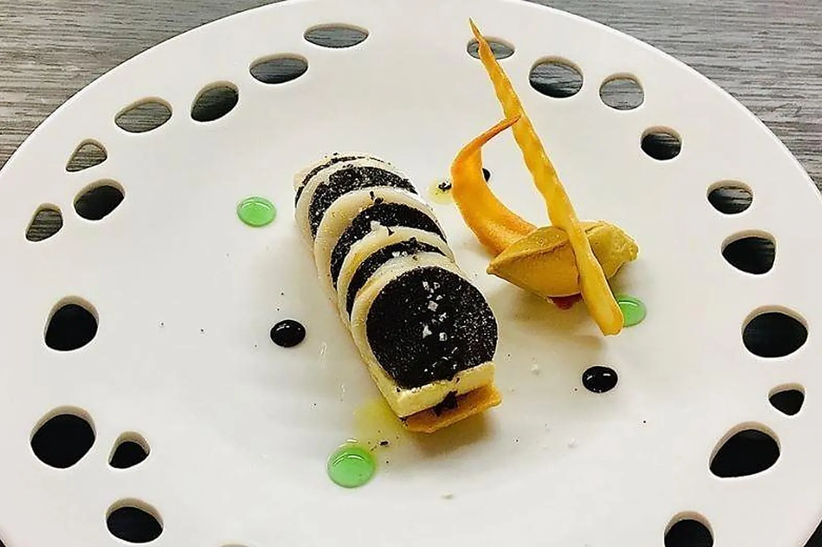 Cafés et Restaurants, RESTAURANTS - BLOIS (LOIR-ET-CHER) : RENDEZ-VOUS DES PÊCHEURS