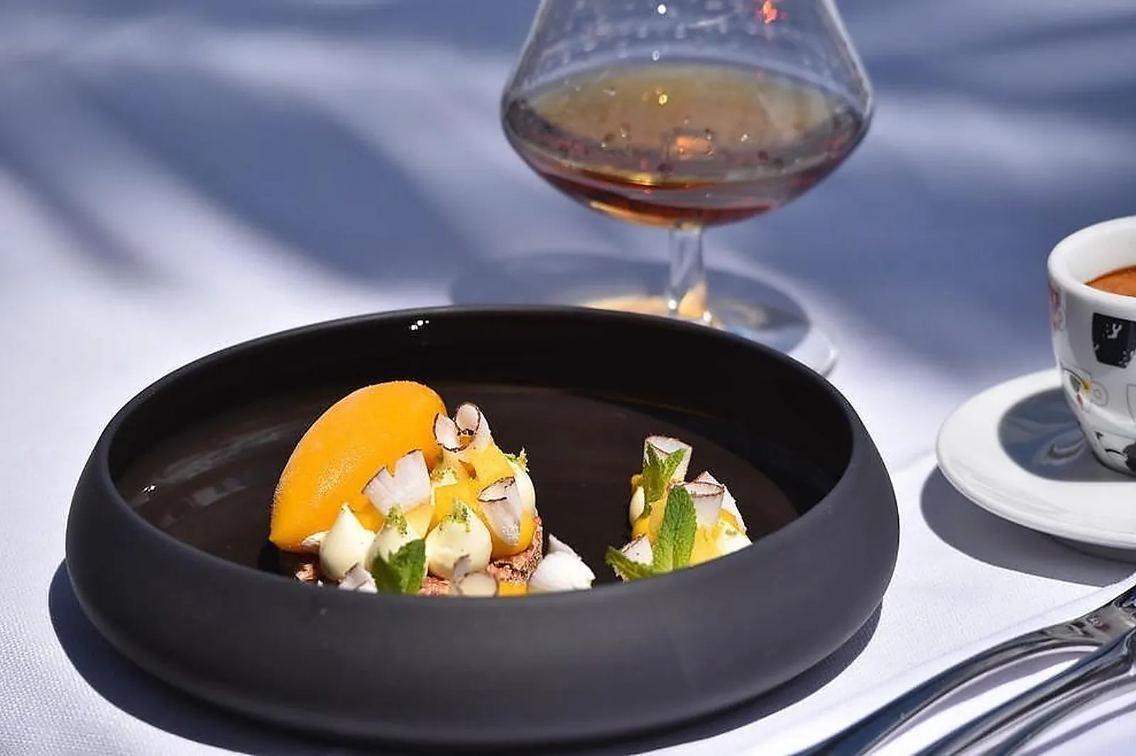 Cafés et Restaurants, RESTAURANTS - BONIFACIO (CORSE 2A-2B) : LE VOILIER