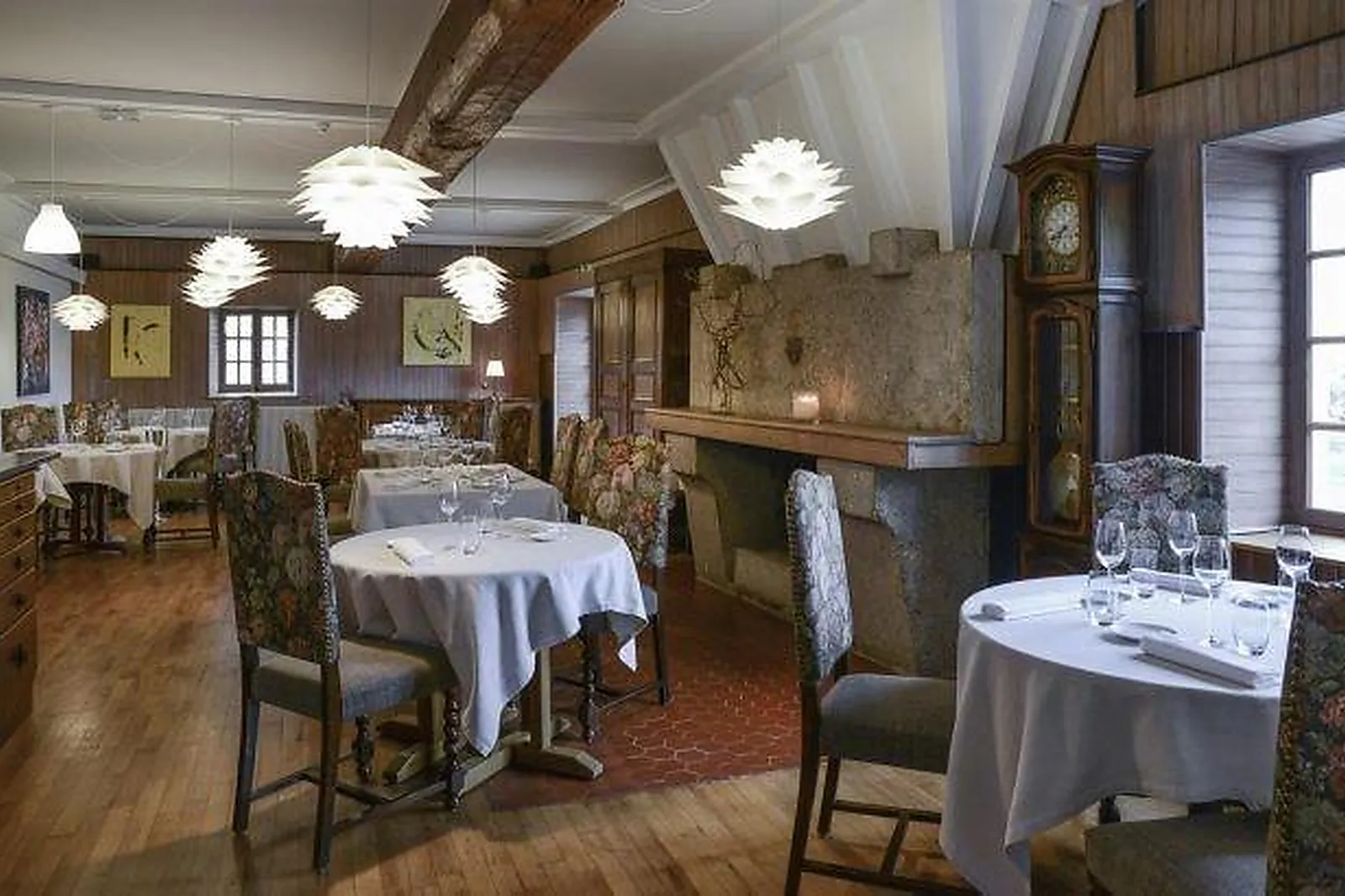 Cafés et Restaurants, RESTAURANTS - BONLIEU (JURA) : AUBERGE DE LA POUTRE