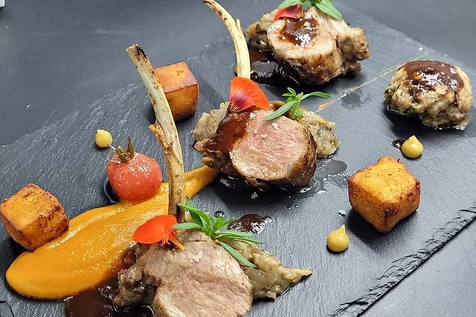 Cafés et Restaurants, RESTAURANTS - BONNEVAUX (CÔTES-DL&RSQUO;ARMOR) : AUBERGE DE LA HAUTE-JOUX