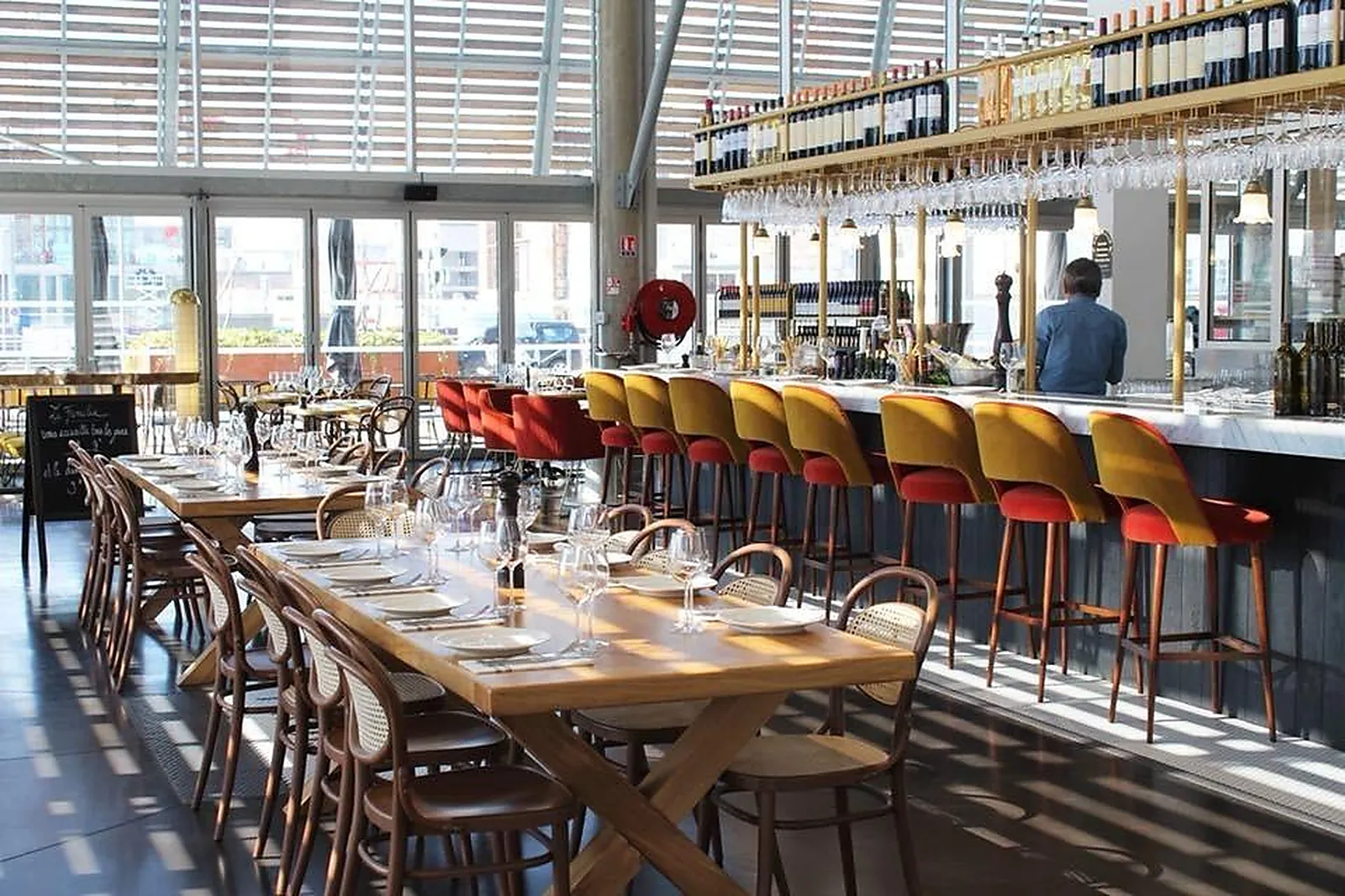 Cafés et Restaurants, RESTAURANTS - BORDEAUX (GIRONDE) : FAMILIA BRASSERIE DES HALLES