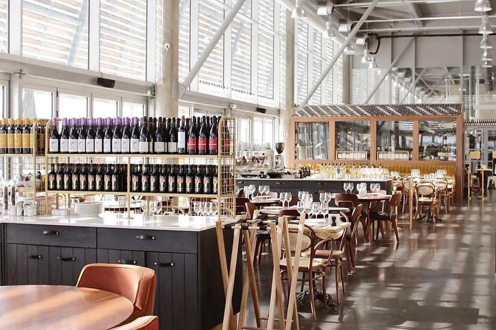 Cafés et Restaurants, RESTAURANTS - BORDEAUX (GIRONDE) : FAMILIA BRASSERIE DES HALLES