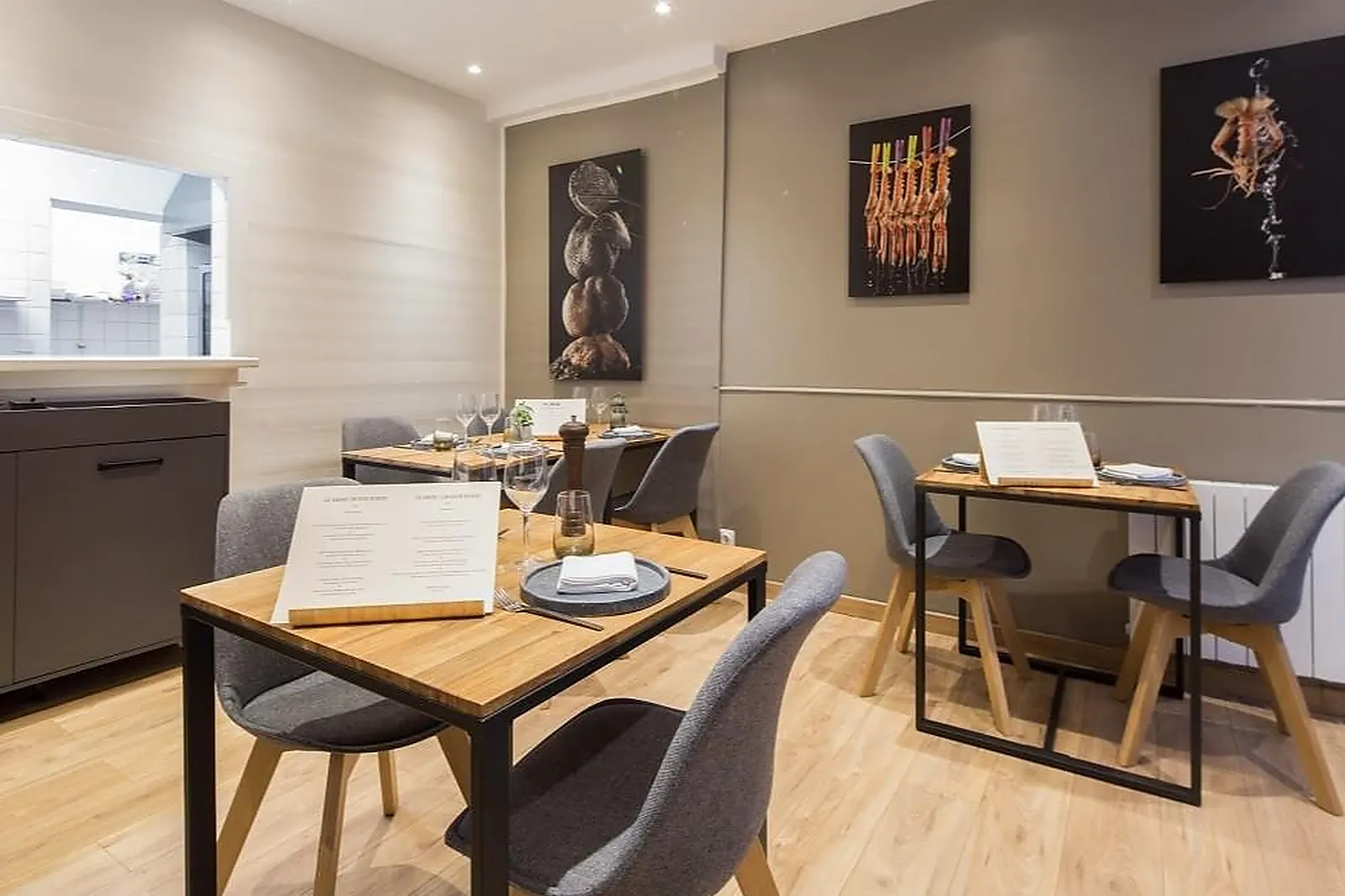 Cafés et Restaurants, RESTAURANTS - BORDEAUX (GIRONDE) : PORTE QUINZE