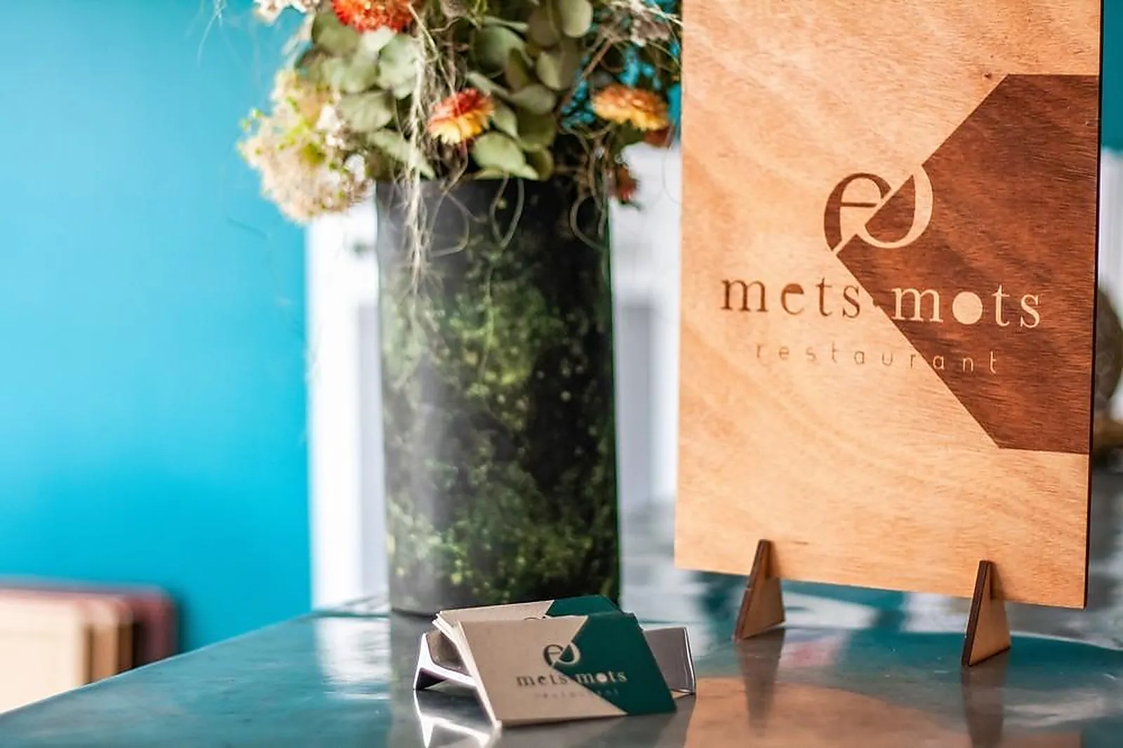 Cafés et Restaurants, RESTAURANTS - BORDEAUX (GIRONDE) : RESTAURANT METS MOTS