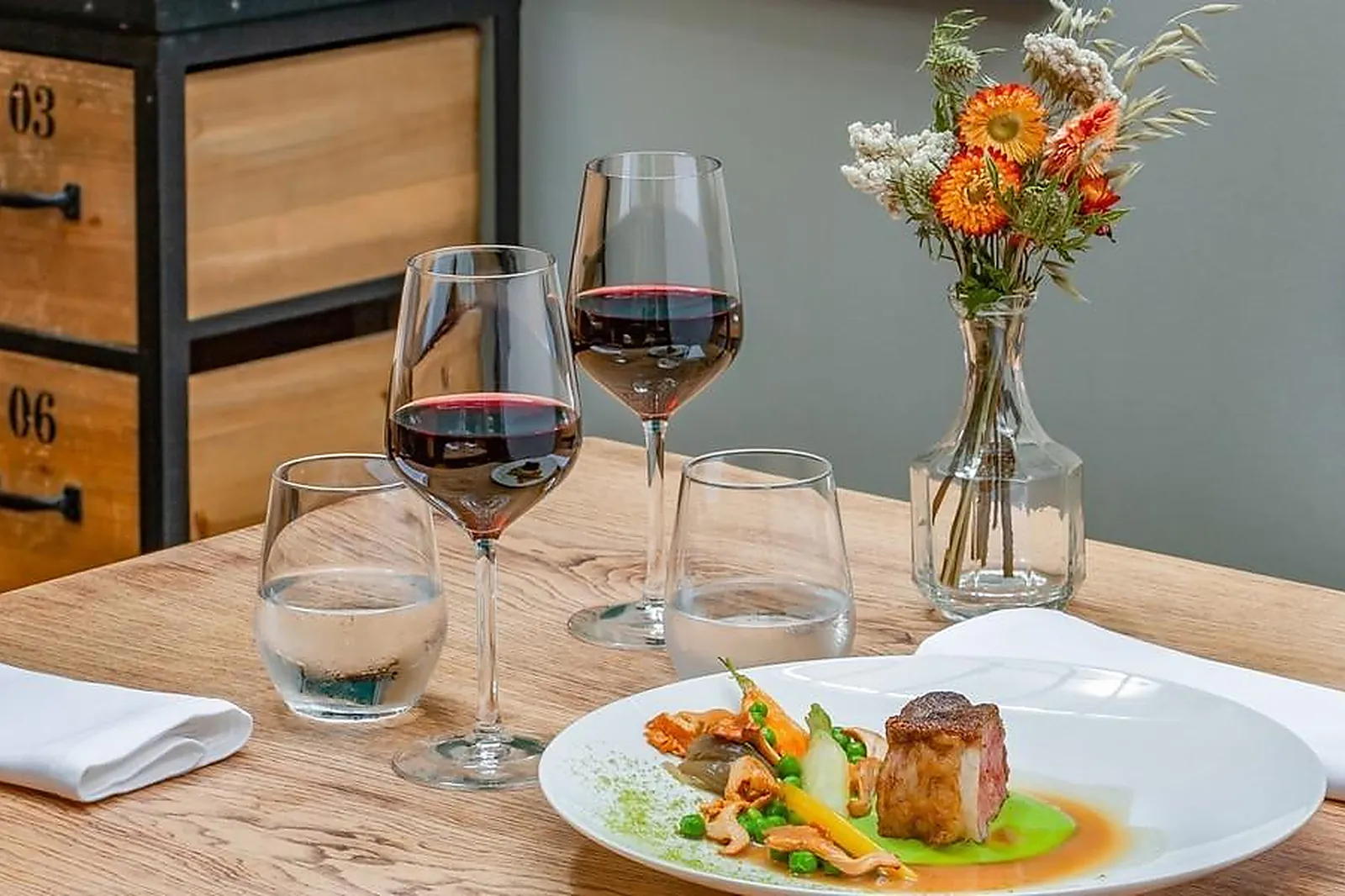 Cafés et Restaurants, RESTAURANTS - BORDEAUX (GIRONDE) : RESTAURANT METS MOTS