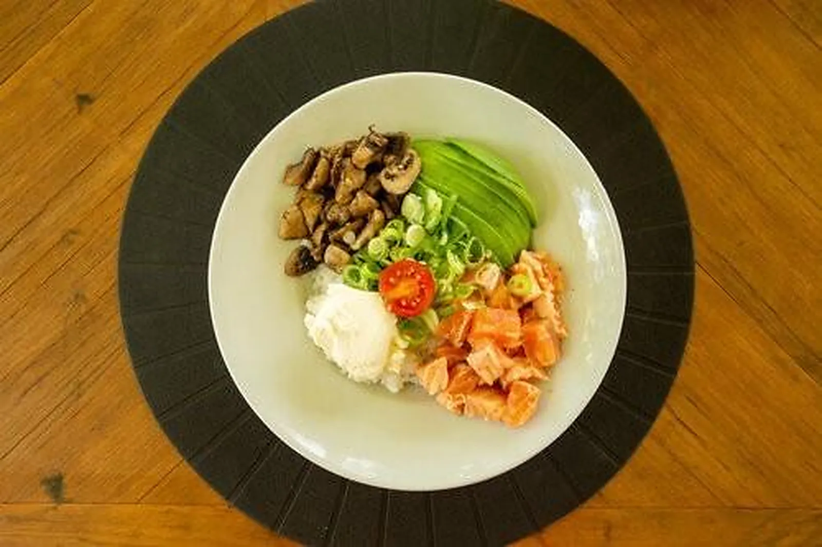 Cafés et Restaurants, RESTAURANTS - BOUC-BEL-AIR (BOUCHES-DU-RHÔNE) : LE 19