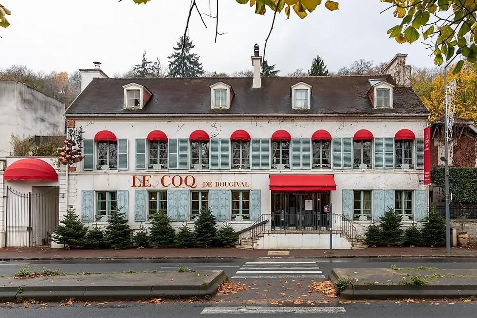 Cafés et Restaurants, RESTAURANTS - BOUGIVAL (YVELINES) : LE COQ DE BOUGIVAL