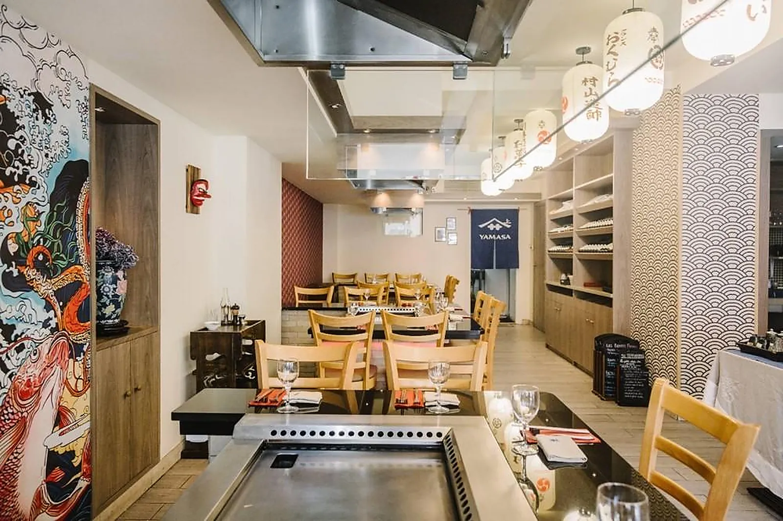 Cafés et Restaurants, RESTAURANTS - BOULOGNE-BILLANCOURT (HAUTS-DE-SEINE) : SU RESTAURANT