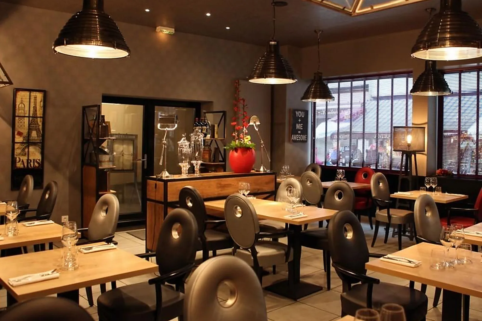 Cafés et Restaurants, RESTAURANTS - BOULOGNE-SUR-MER (PAS-DE-CALAIS) : LL&RSQUO;ILOT VERT