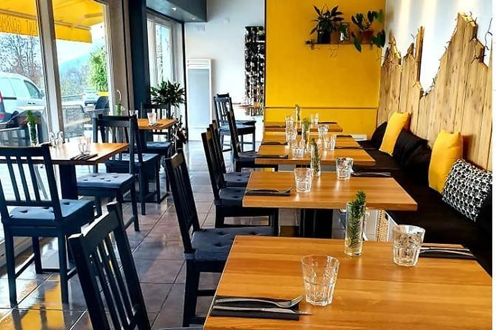 Cafés et Restaurants, RESTAURANTS - BOURDEAU (SAVOIE) : LA PAUSE DU CHAT