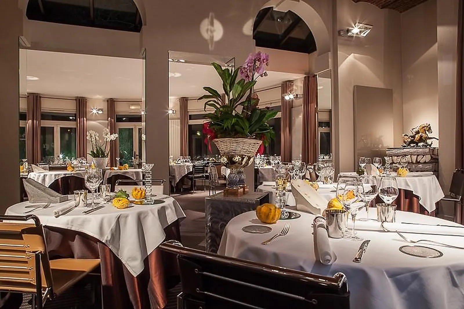 Cafés et Restaurants, RESTAURANTS - BOURRON-MARLOTTE (SEINE-ET-MARNE) : LES PRÉMICES