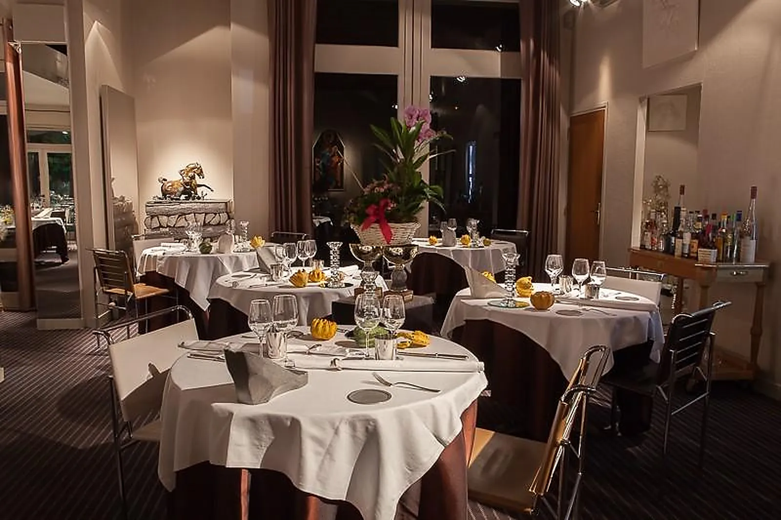 Cafés et Restaurants, RESTAURANTS - BOURRON-MARLOTTE (SEINE-ET-MARNE) : LES PRÉMICES