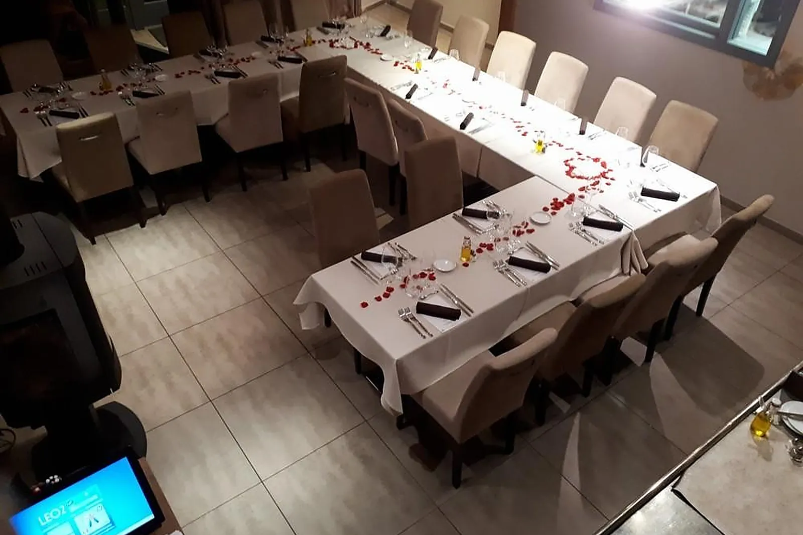 Cafés et Restaurants, RESTAURANTS - BOUZERON (SAÔNE-ET-LOIRE) : RESTAURANT LE BOUZERON