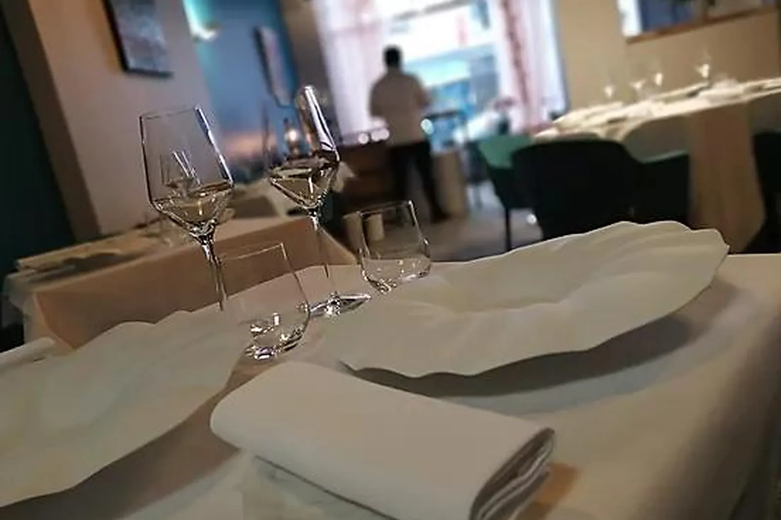 Cafés et Restaurants, RESTAURANTS - BREST (FINISTÈRE) : LL&RSQUO;EMBRUN