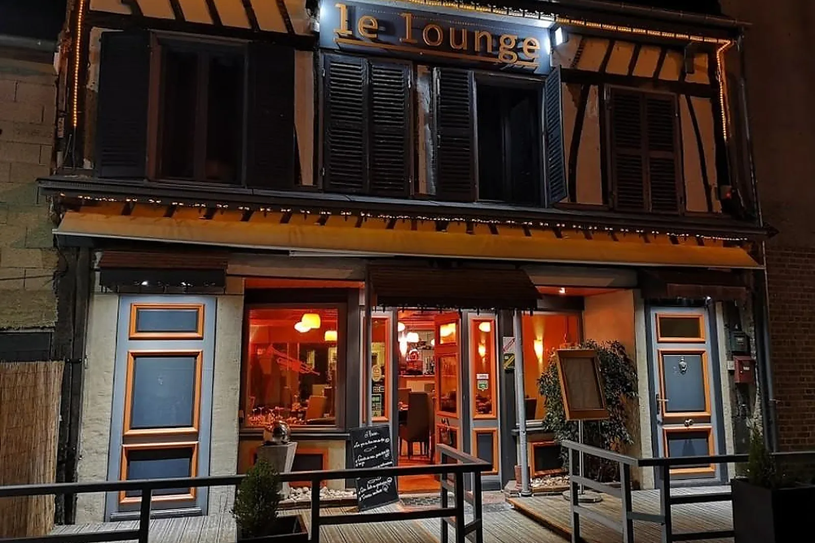 Cafés et Restaurants, RESTAURANTS - BRETEUIL (OISE) : LE LOUNGE