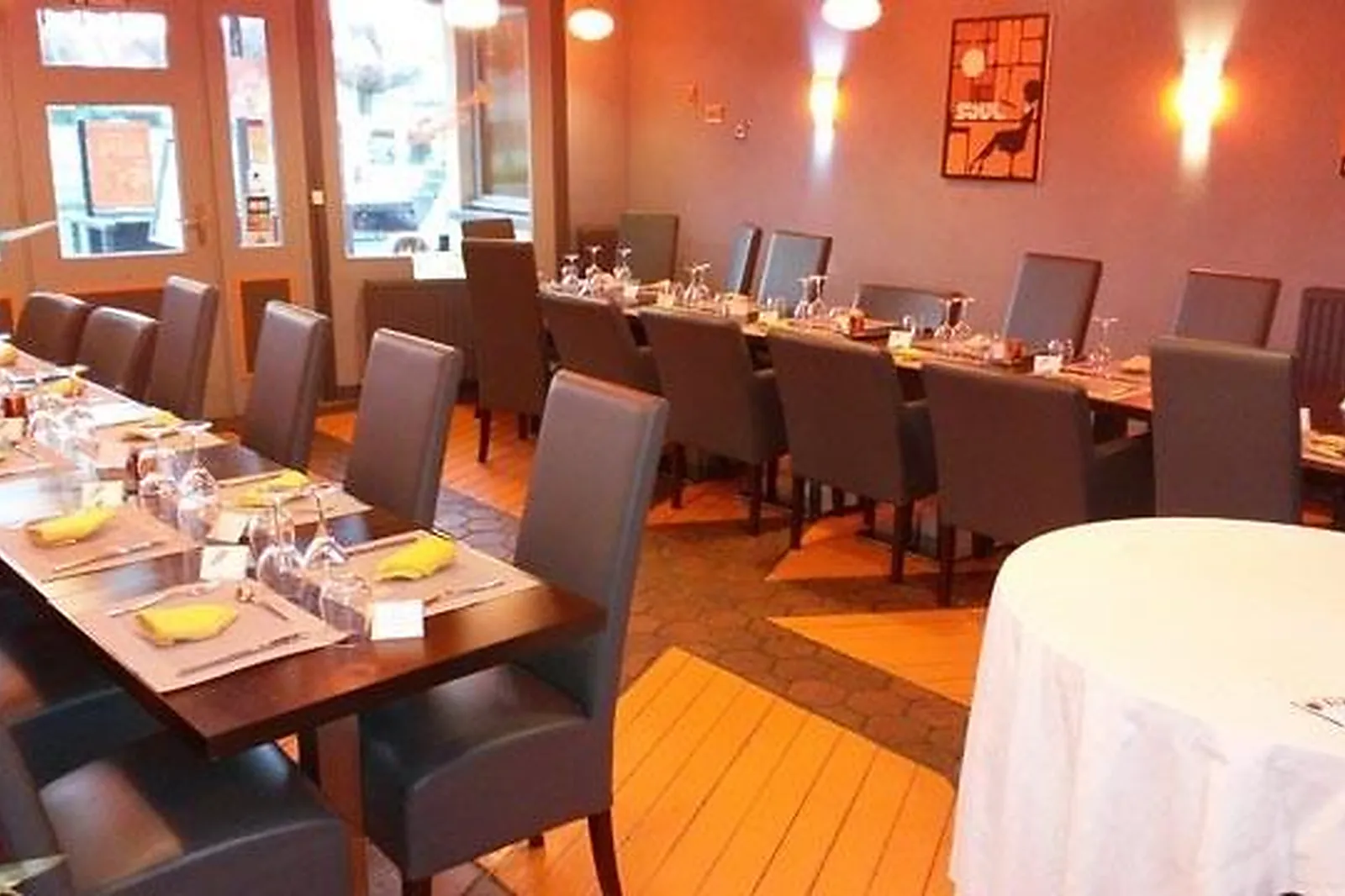 Cafés et Restaurants, RESTAURANTS - BRETEUIL (OISE) : LE LOUNGE