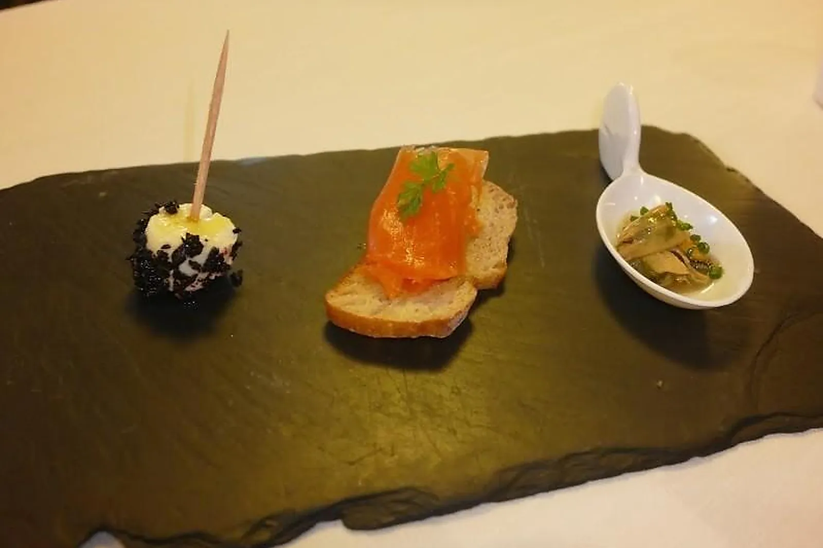 Cafés et Restaurants, RESTAURANTS - BRIANCON (HAUTES-ALPES) : LE PÊCHÉ GOURMAND