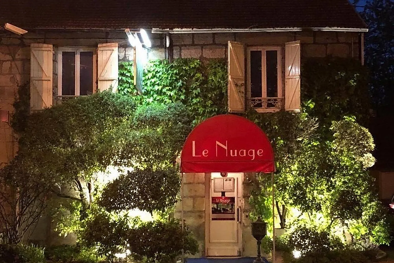 Cafés et Restaurants, RESTAURANTS - BRIVE (CORRÈZE) : LE NUAGE