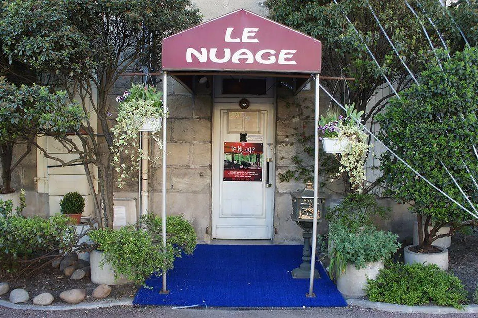 Cafés et Restaurants, RESTAURANTS - BRIVE (CORRÈZE) : LE NUAGE