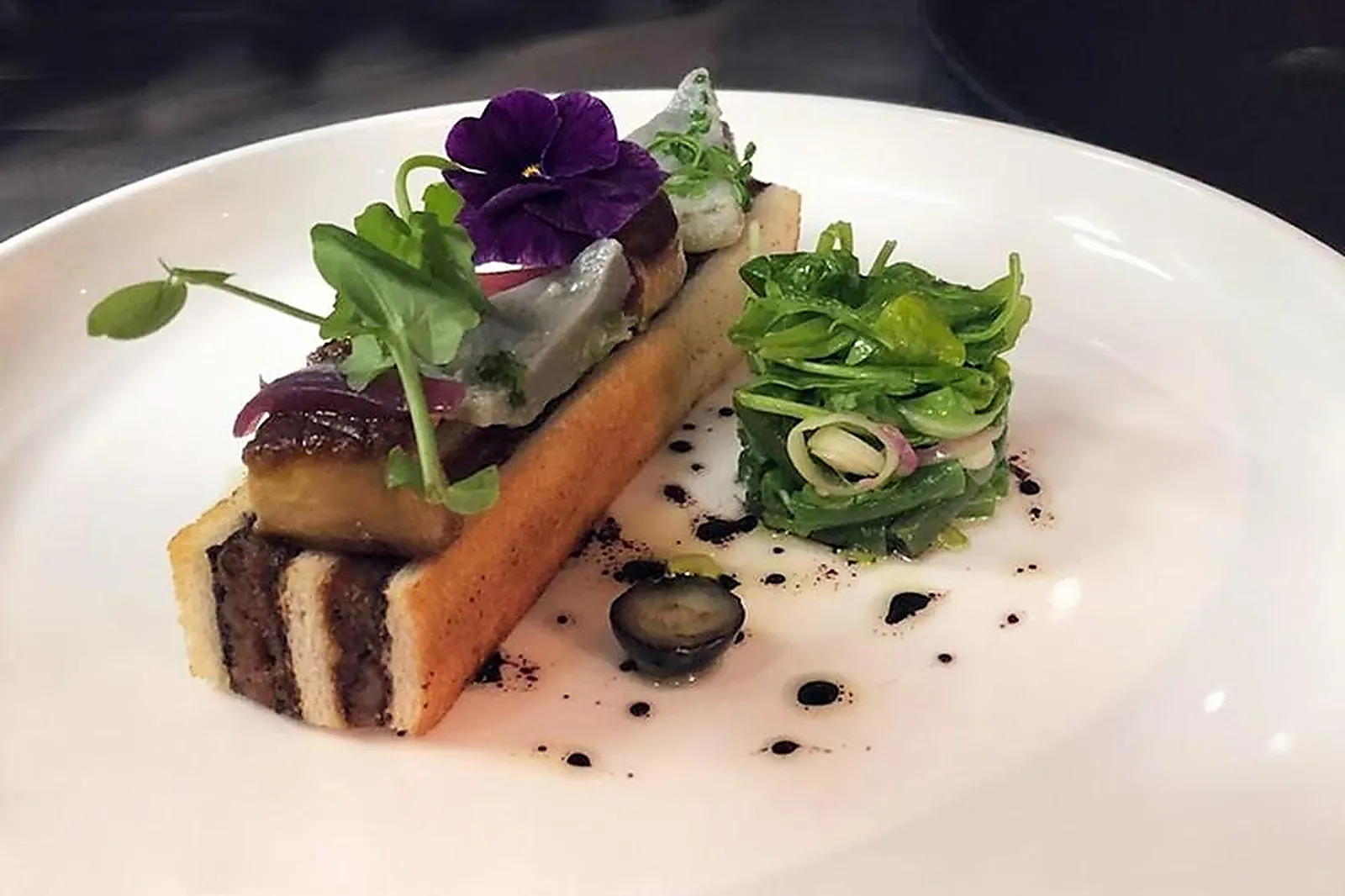 Cafés et Restaurants, RESTAURANTS - BRIVE-LA-GAILLARDE (CORRÈZE) : EN CUISINE