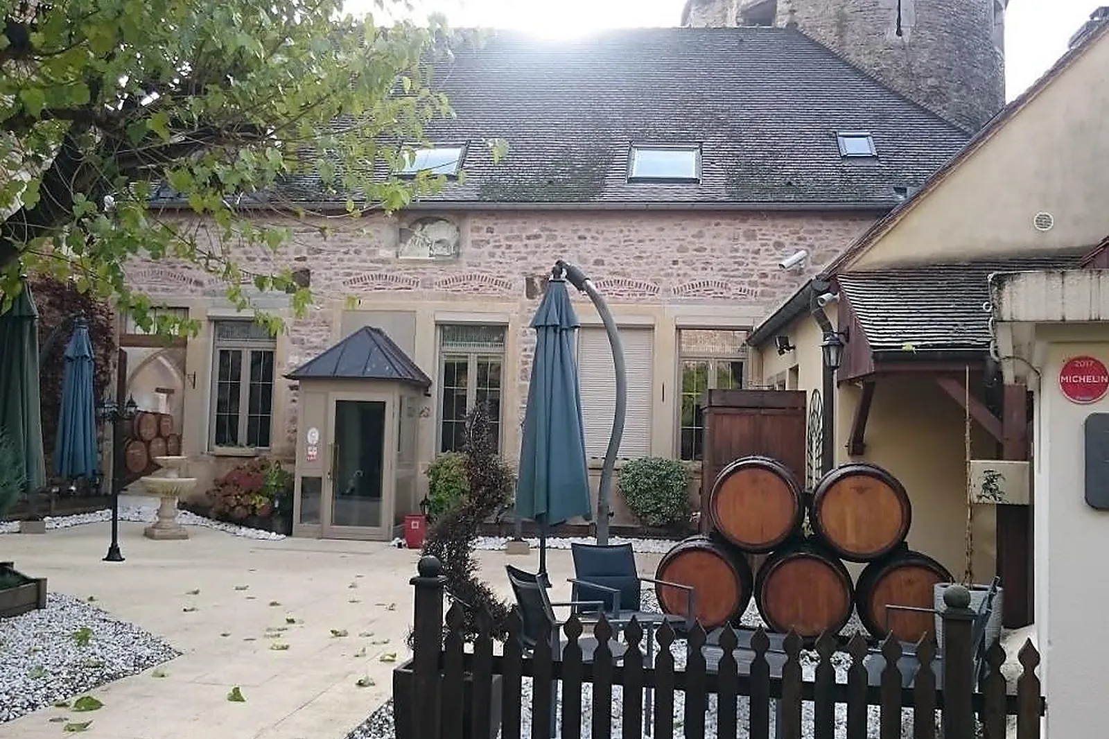 Cafés et Restaurants, RESTAURANTS - BUXY (SAÔNE-ET-LOIRE) : LL&RSQUO;EMPREINTE