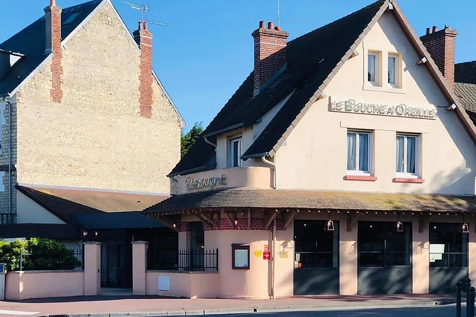 Cafés et Restaurants, RESTAURANTS - CABOURG (CALVADOS) : LE BOUCHE À OREILLE CABOURG