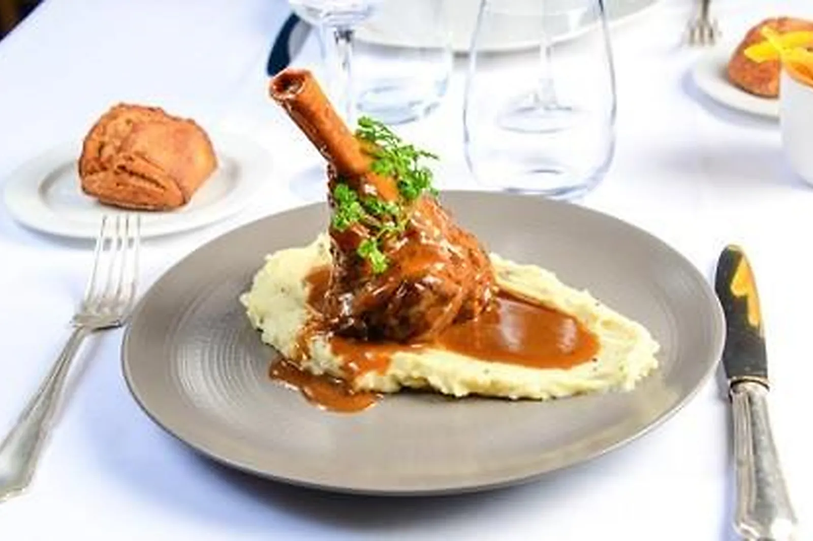 Cafés et Restaurants, RESTAURANTS - CABOURG (CALVADOS) : LE BOUCHE À OREILLE CABOURG