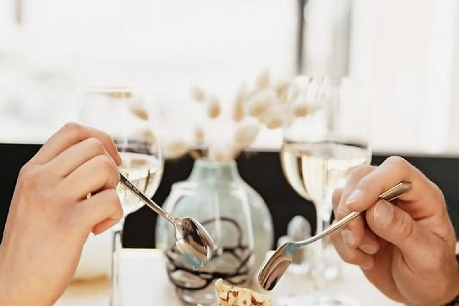 Cafés et Restaurants, RESTAURANTS - CAEN (CALVADOS) : UNE CUILLÈRE CARRÉE