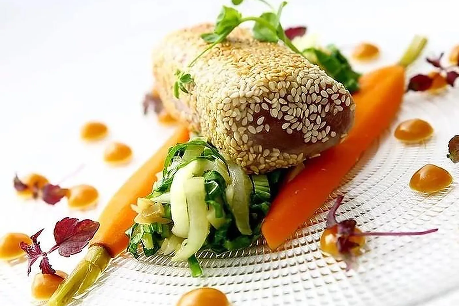 Cafés et Restaurants, RESTAURANTS - CAIRANNE (VAUCLUSE) : CÔTEAUX ET FOURCHETTES