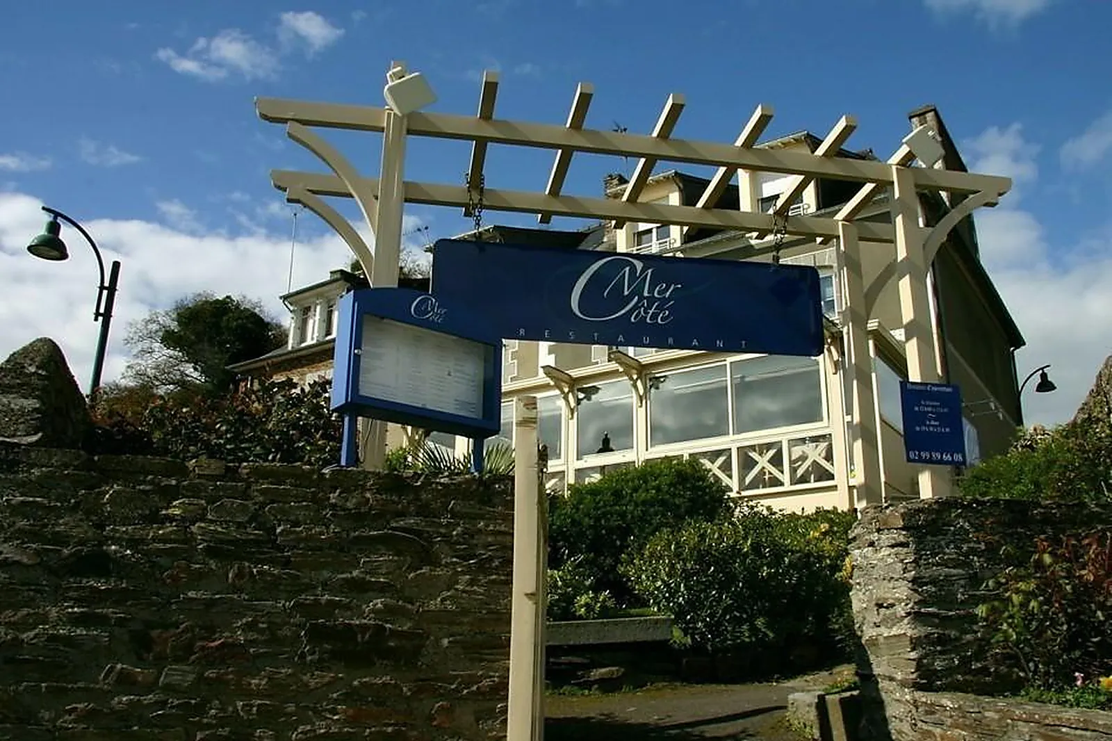 Cafés et Restaurants, RESTAURANTS - CANCALE (ILLE-ET-VILAINE) : CÔTÉ MER