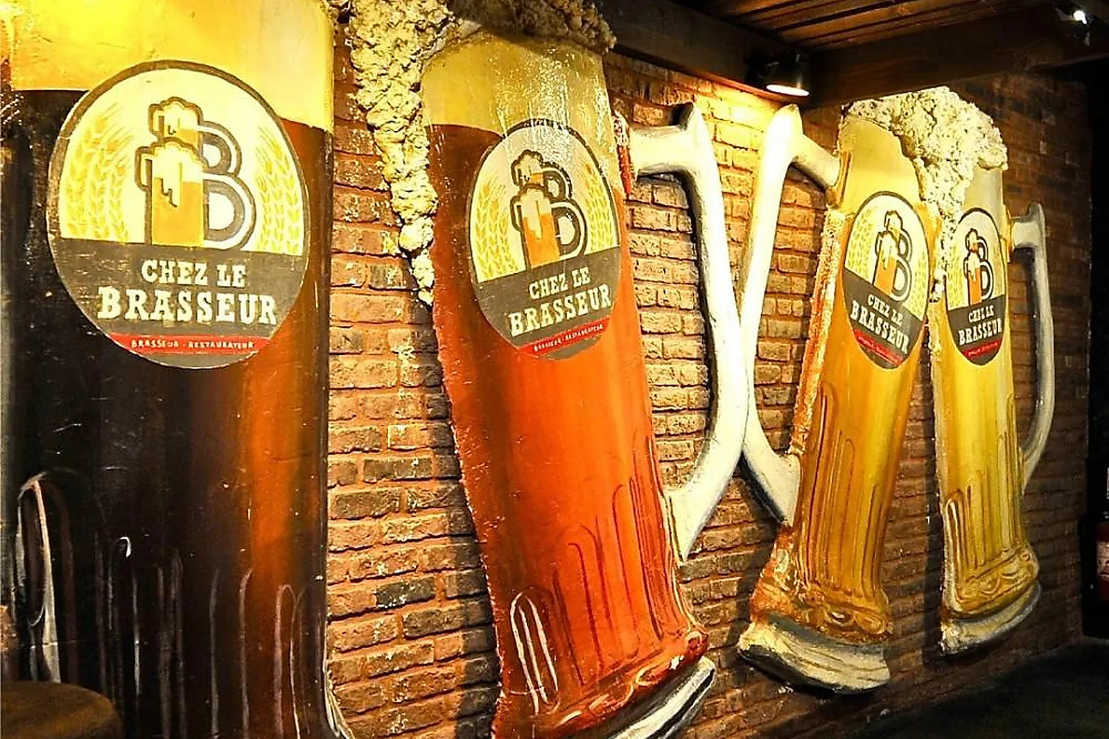 Cafés et Restaurants, RESTAURANTS - CANNES (ALPES-MARITIMES) : CHEZ LE BRASSEUR CANNES