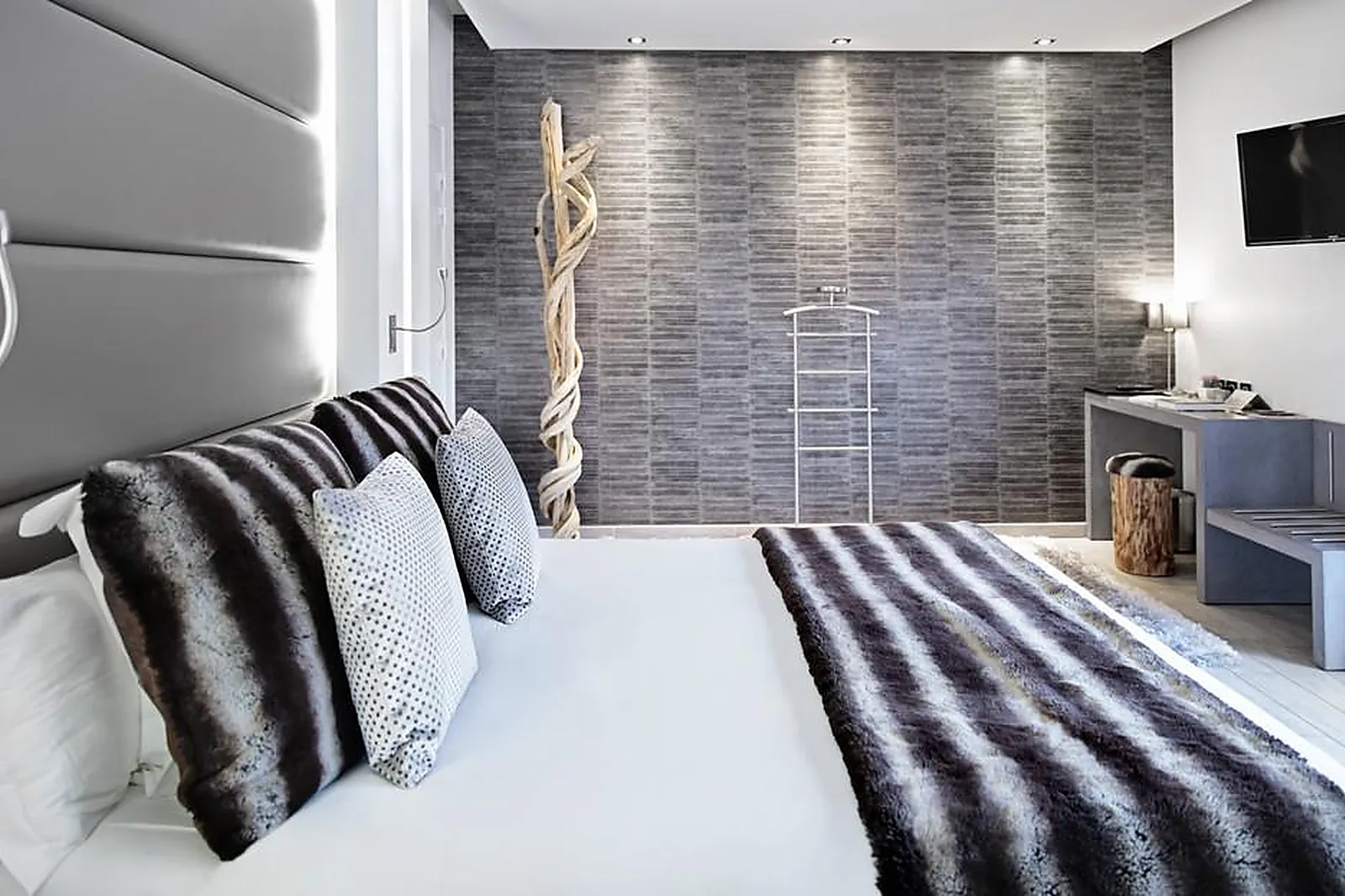 Cafés et Restaurants, RESTAURANTS - CARCASSONNE (AUDE) : LA TABLE DE FRANCK PUTELAT