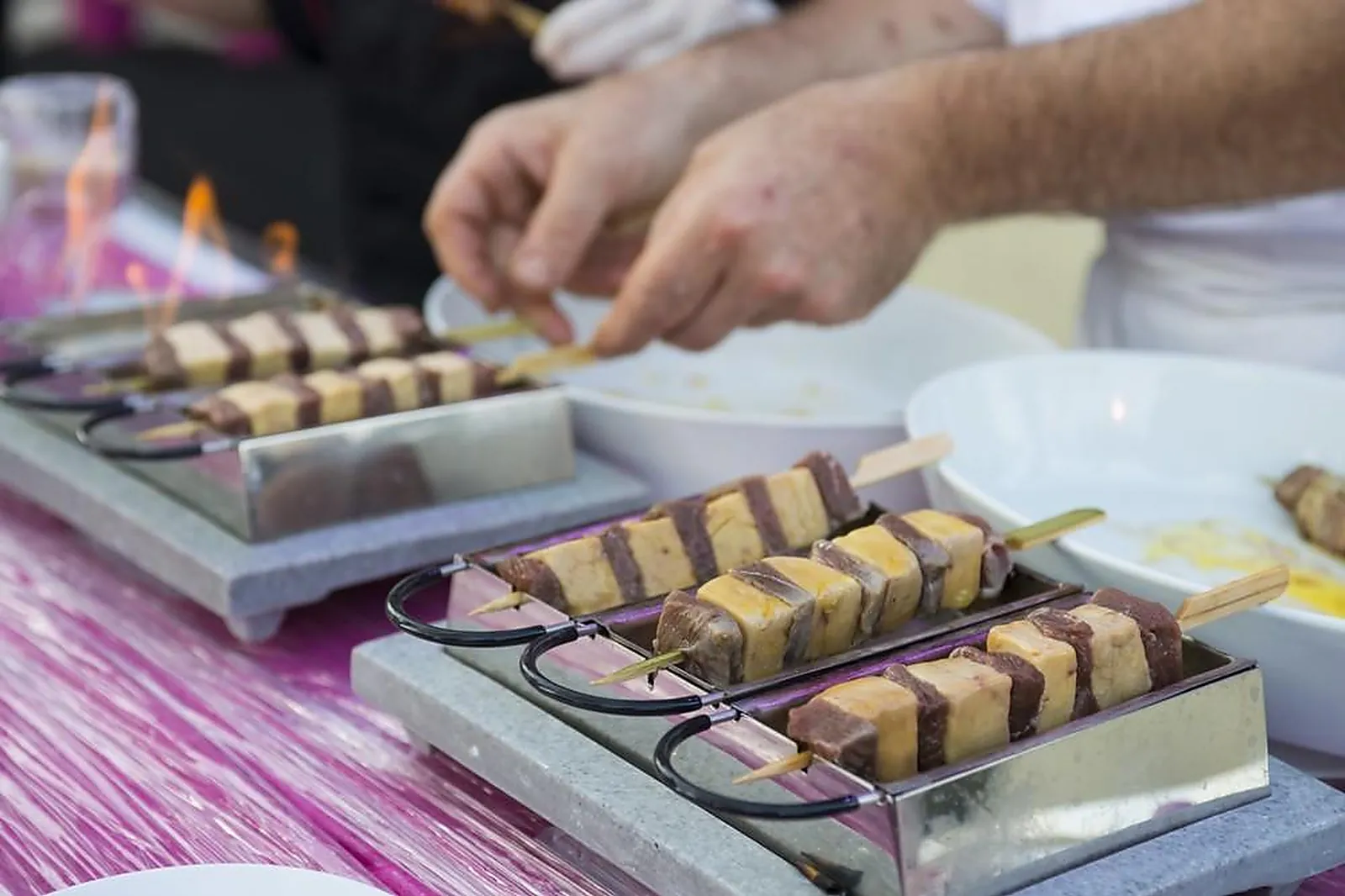 Cafés et Restaurants, RESTAURANTS - CASTAGNIERS (ALPES-MARITIMES) : LA TOQUE DU MIDI