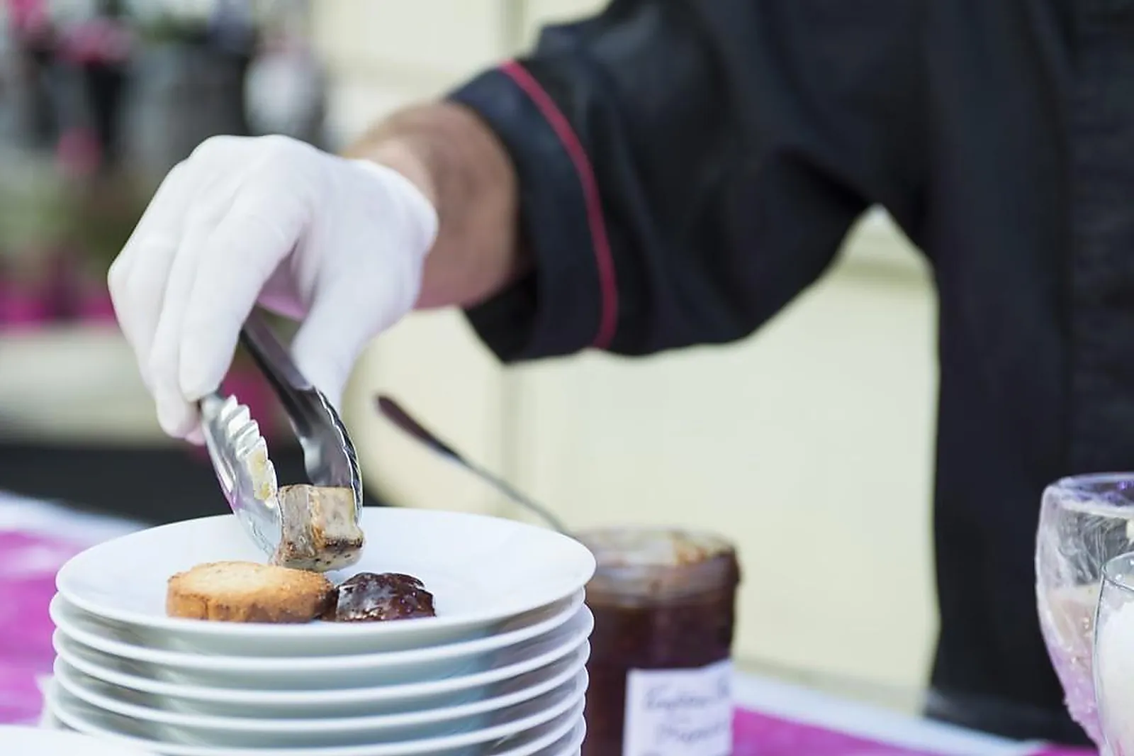 Cafés et Restaurants, RESTAURANTS - CASTAGNIERS (ALPES-MARITIMES) : LA TOQUE DU MIDI