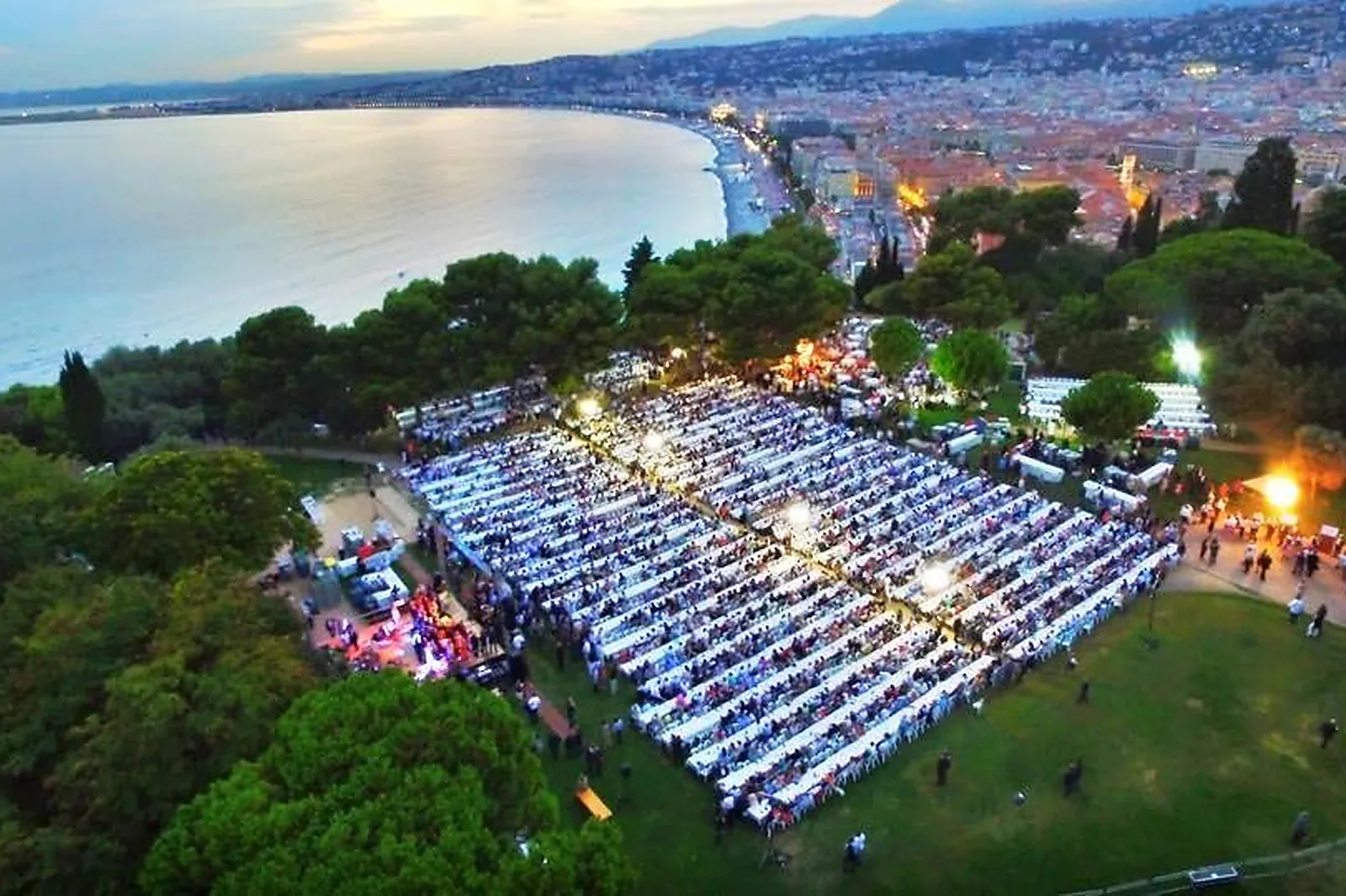 Cafés et Restaurants, RESTAURANTS - CASTAGNIERS (ALPES-MARITIMES) : LA TOQUE DU MIDI