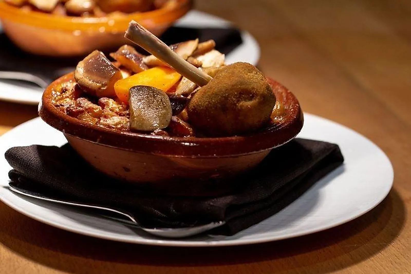 Cafés et Restaurants, RESTAURANTS - CASTANET-TOLOSAN (HAUTE-GARONNE) : LA TABLE DES MERVILLES