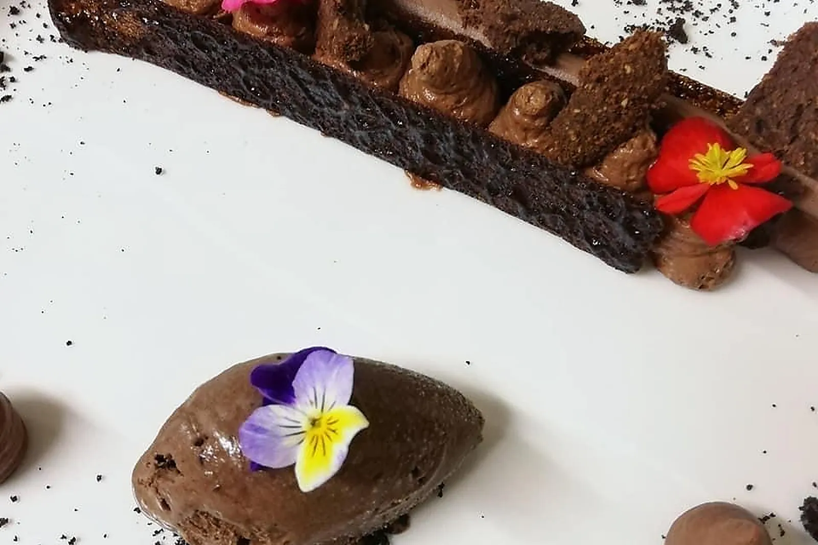 Cafés et Restaurants, RESTAURANTS - CASTILLON-DU-GARD (GARD) : RESTAURANT LL&RSQUO;AMPHITRYON