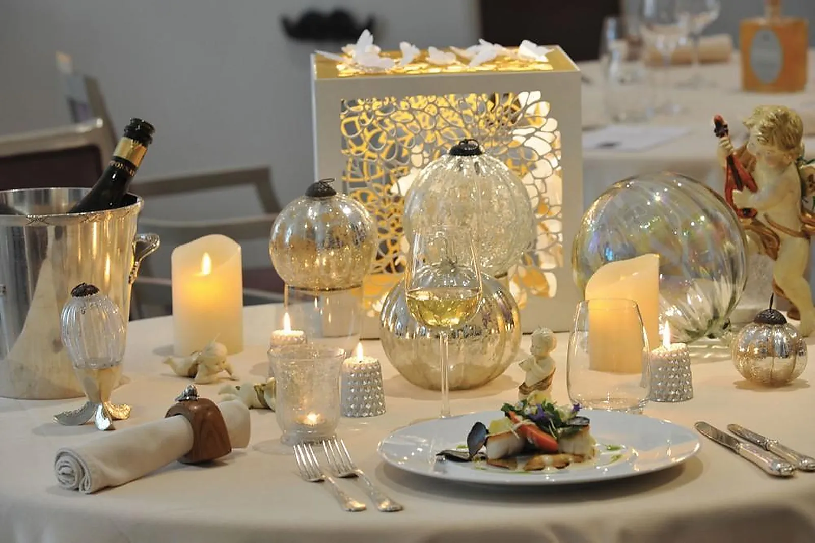 Cafés et Restaurants, RESTAURANTS - CAVAILLON (VAUCLUSE) : MAISON PRÉVÔT