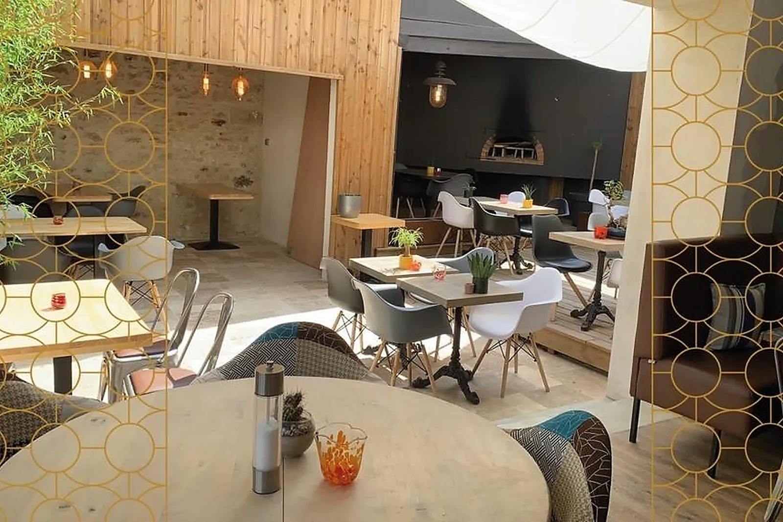 Cafés et Restaurants, RESTAURANTS - CHAILLY-EN-BIERE (SEINE-ET-MARNE) : LA TAVOLA