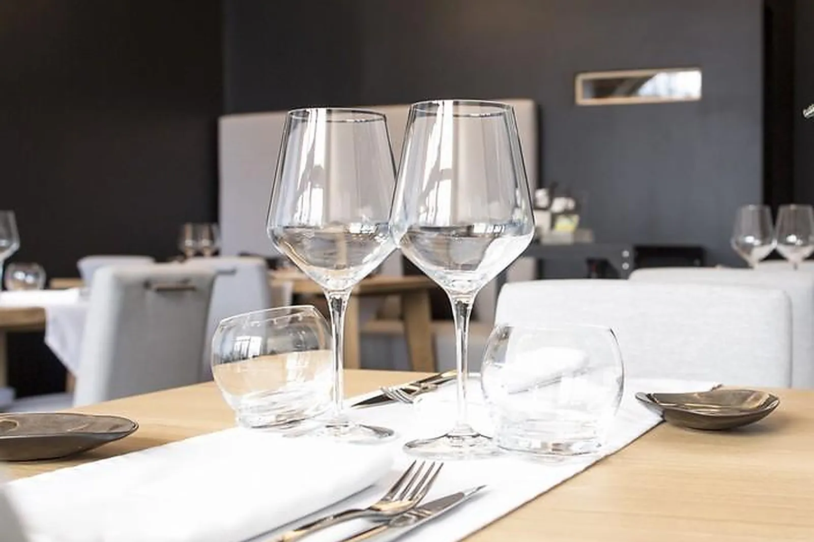 Cafés et Restaurants, RESTAURANTS - CHALON-SUR-SAONE (SAÔNE-ET-LOIRE) : AROMATIQUE RESTAURANT