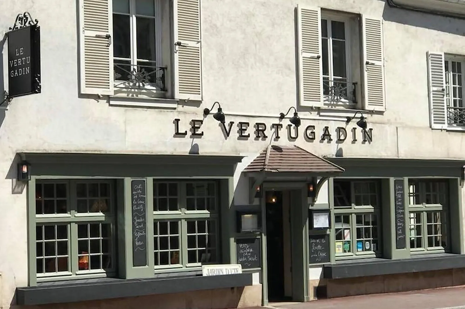 Cafés et Restaurants, RESTAURANTS - CHANTILLY (OISE) : LE VERTUGADIN