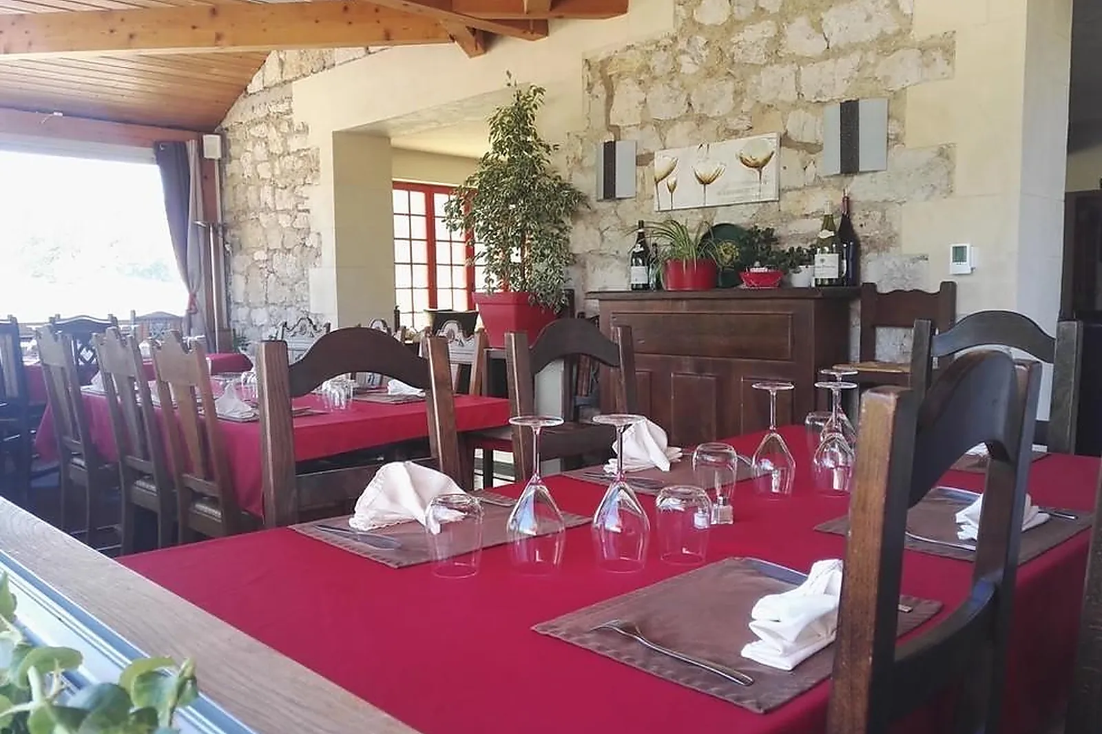 Cafés et Restaurants, RESTAURANTS - CHARCHILLA (JURA) : AUBERGE JURASSIENNE