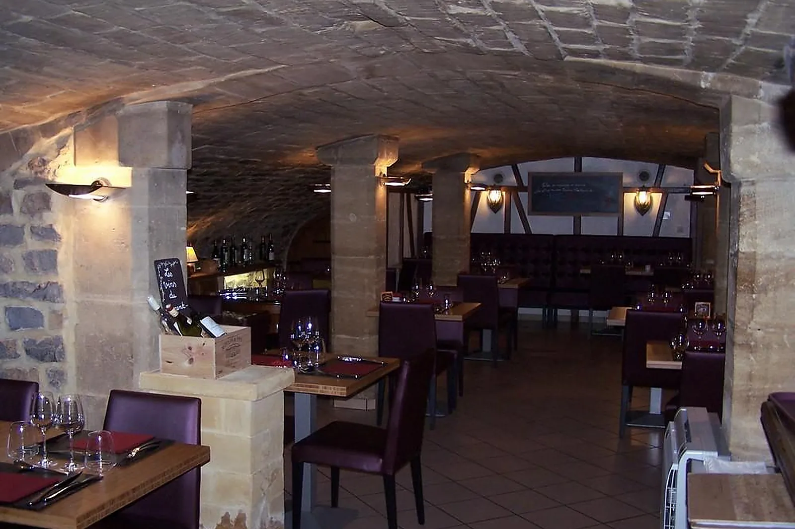 Cafés et Restaurants, RESTAURANTS - CHARLEVILLE-MEZIERES (ARDENNES) : LA TABLE DL&RSQUO;ARTHUR