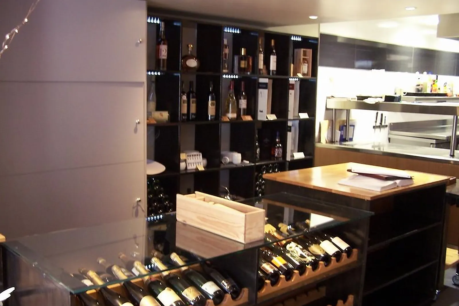 Cafés et Restaurants, RESTAURANTS - CHARLEVILLE-MEZIERES (ARDENNES) : LA TABLE DL&RSQUO;ARTHUR