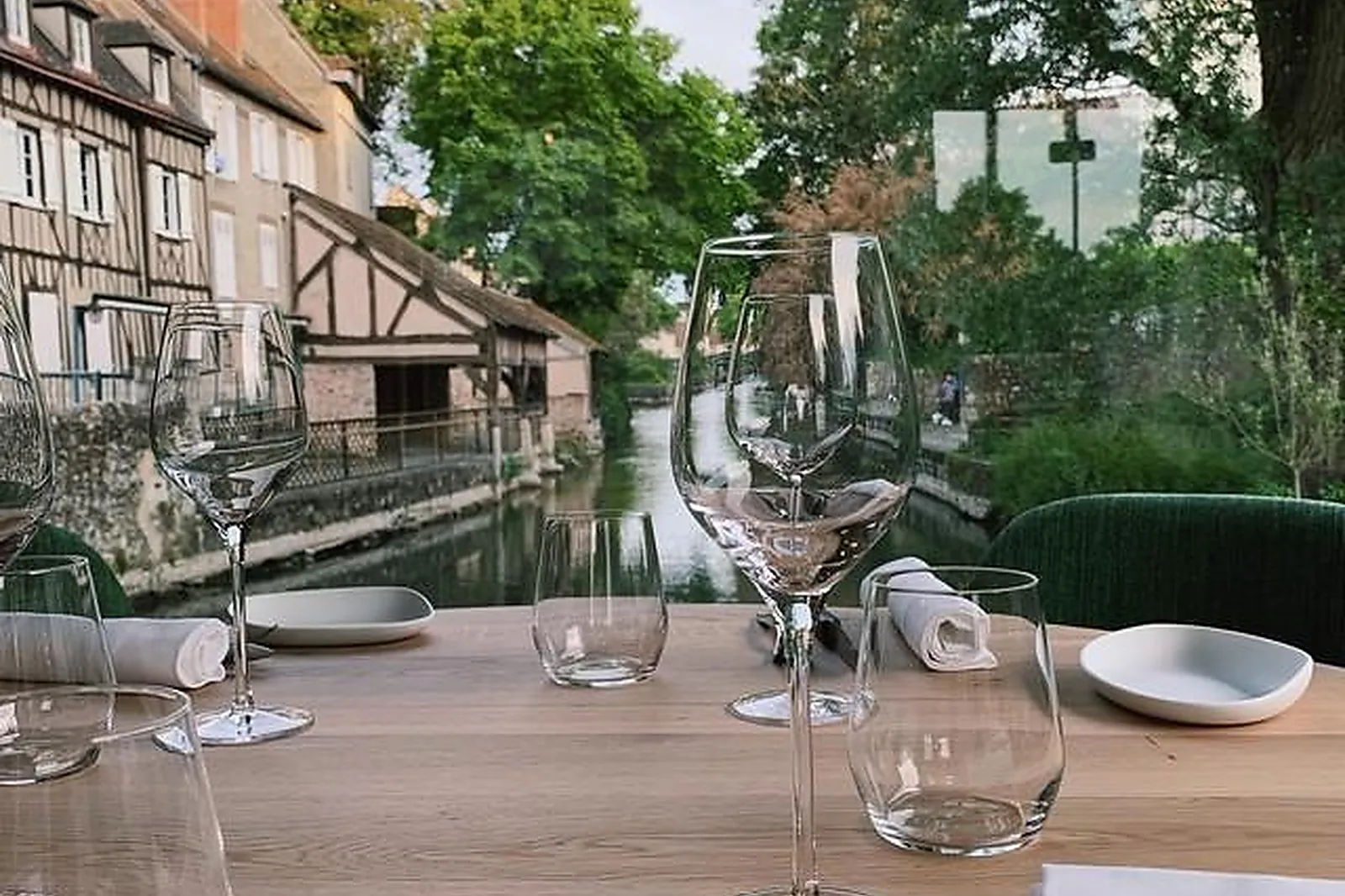 Cafés et Restaurants, RESTAURANTS - CHARTRES (EURE-ET-LOIR) : LE MOULIN DE PONCEAU