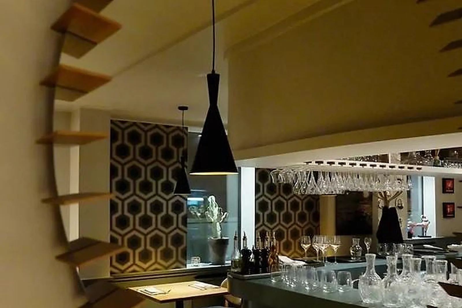 Cafés et Restaurants, RESTAURANTS - CHARTRES (EURE-ET-LOIR) : RESTAURANT TERRA