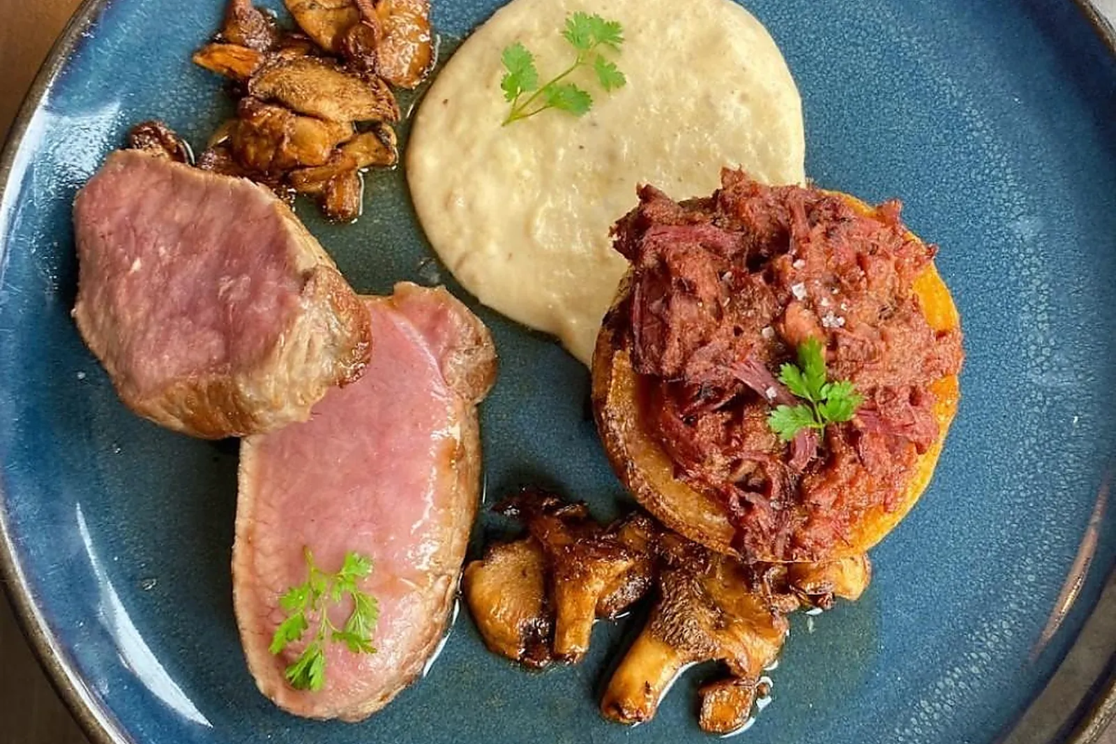 Cafés et Restaurants, RESTAURANTS - CHATELAILLON-PLAGE (CHARENTE-MARITIME) : BISTROT LA PETITE CABANE